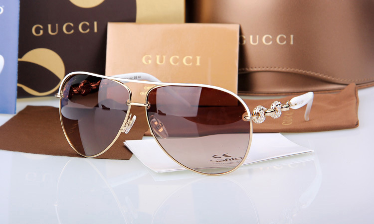 kinh-mat-thuong-hieu-gucci-gg4230