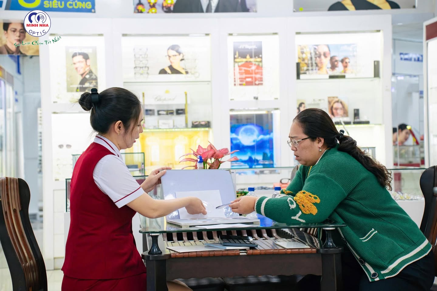 ĐO MẮT KỸ LƯỠNG THEO QUY TRÌNH TIÊU CHUẨN | MẮT KÍNH MINH NHÃ PHAN THIẾT