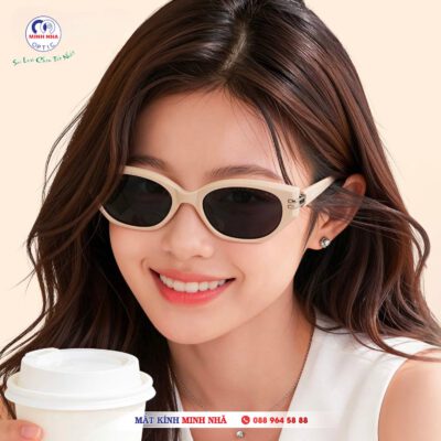 KÍNH MÁT OVAL – CHẠM NHẸ ÁNH NHÌN THẦN THÁI | MẮT KÍNH MINH NHÃ PHAN THIẾT